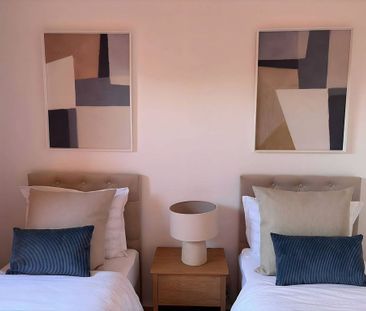 Luxury Apartment for rent in Estepona, Spain - Photo 2