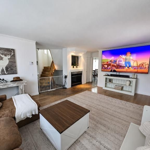 Grande maison avec Bachelor - Photo 1