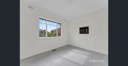 Newly Renovated 4 Bedroom Family Home - Photo 4