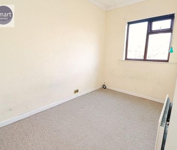 2 bedroom end of terrace house to rent - Photo 3