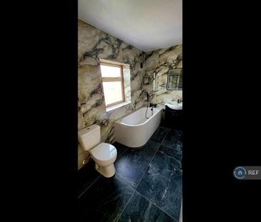 3 bedroom terraced house to rent - Photo 6