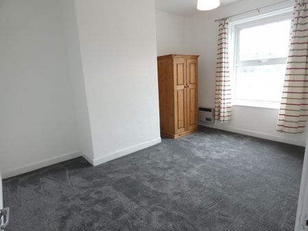 Holme Street, Liversedge, WF15 - Photo 3