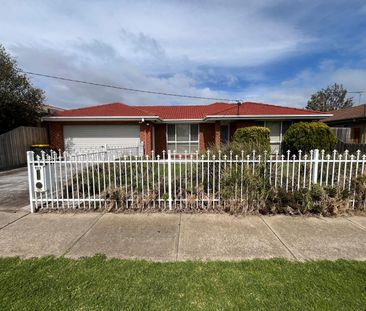 325 Heaths Road, 3030, Werribee Vic - Photo 1