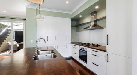 Sophisticated Family Living in the Heart of Remuera - Photo 3