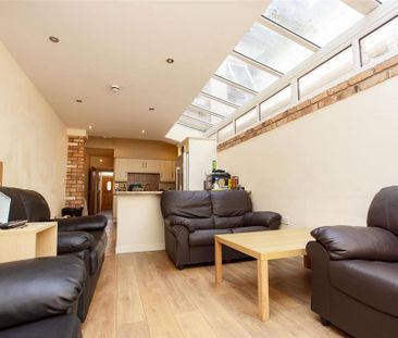 6 bedroom house to rent - Photo 3