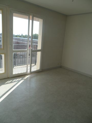 Location Appartement 3 pièces 64m² BOURGES 18000 - Photo 3