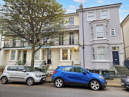 1 bedroom flat to rent - Photo 4
