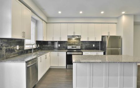 For Lease - 32 Rapids Lane, Hamilton, Ontario - Photo 3