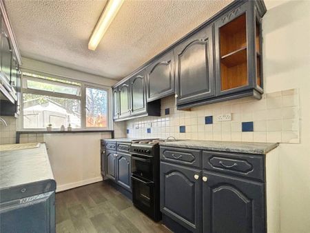 2 Bed Flat, Fulmead Road, RG30 - Photo 5