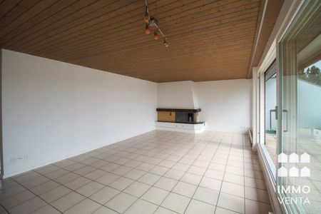 Helle Attika-Wohnung mit Terrasse und Aussicht in Ipsach - Photo 2