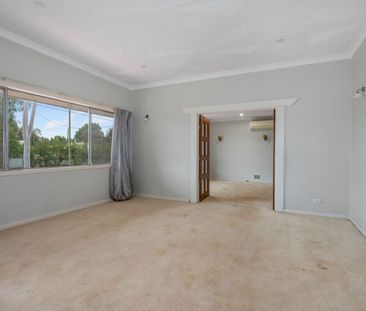 Positioned on a large block in the sought-after suburb of Victory H... - Photo 1