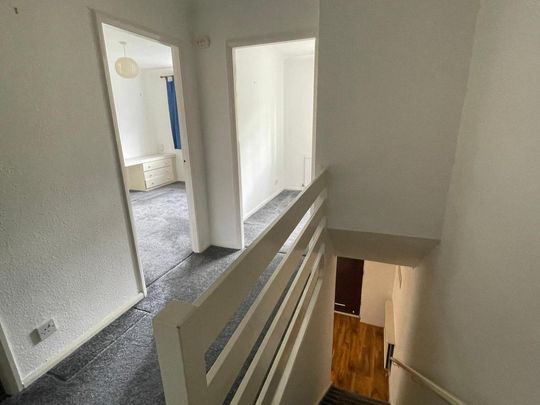 4 bedroom terraced house to rent - Photo 1