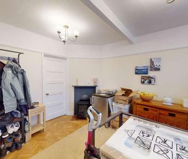 Pen-y-dre, Rhiwbina, Cardiff, CF14 - Photo 1