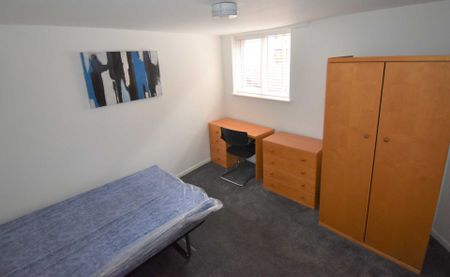 Price £4,200 pcm - Available 01/07/2026 - Furnished - Photo 3