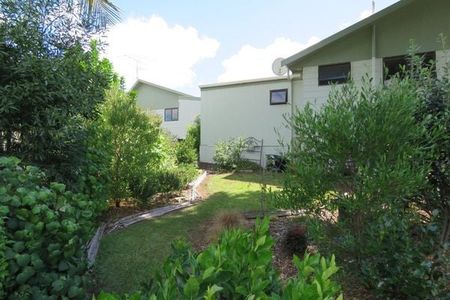 Small family home or retirement retreat - Photo 5
