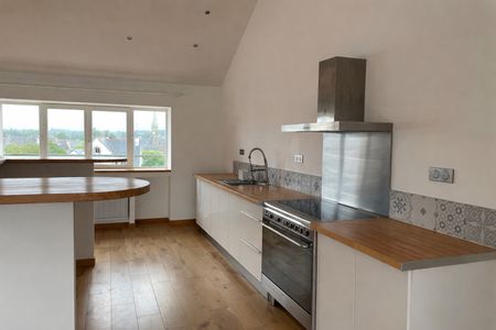 Location Appartement 4 pièces 163m² - Photo 4