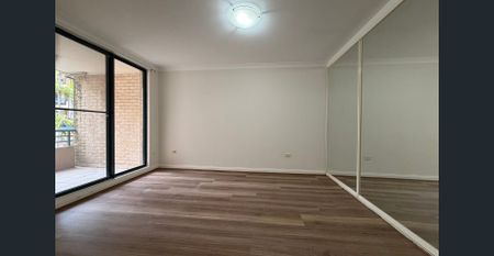 Exquisite, Restored Apartment Within Carlingford West School Catchment - Photo 5