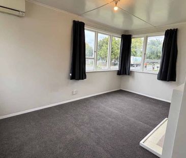 Two bedroom home in Camberley - Photo 1
