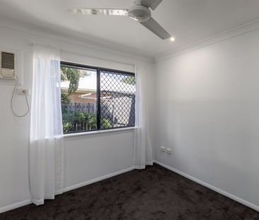 1/18 San Vito Crescent, Rasmussen - Photo 3