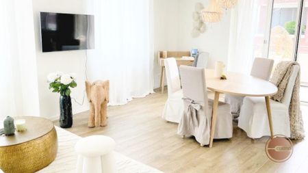 UNE VIE ÉLÉGANTE DANS UNE ATMOSPHÈRE DE VACANCES - Foto 5