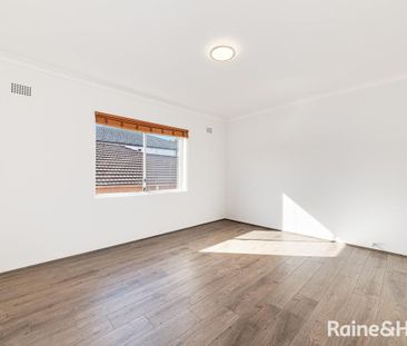 1/38-40 Market Street, Randwick, NSW 2031 - Photo 2