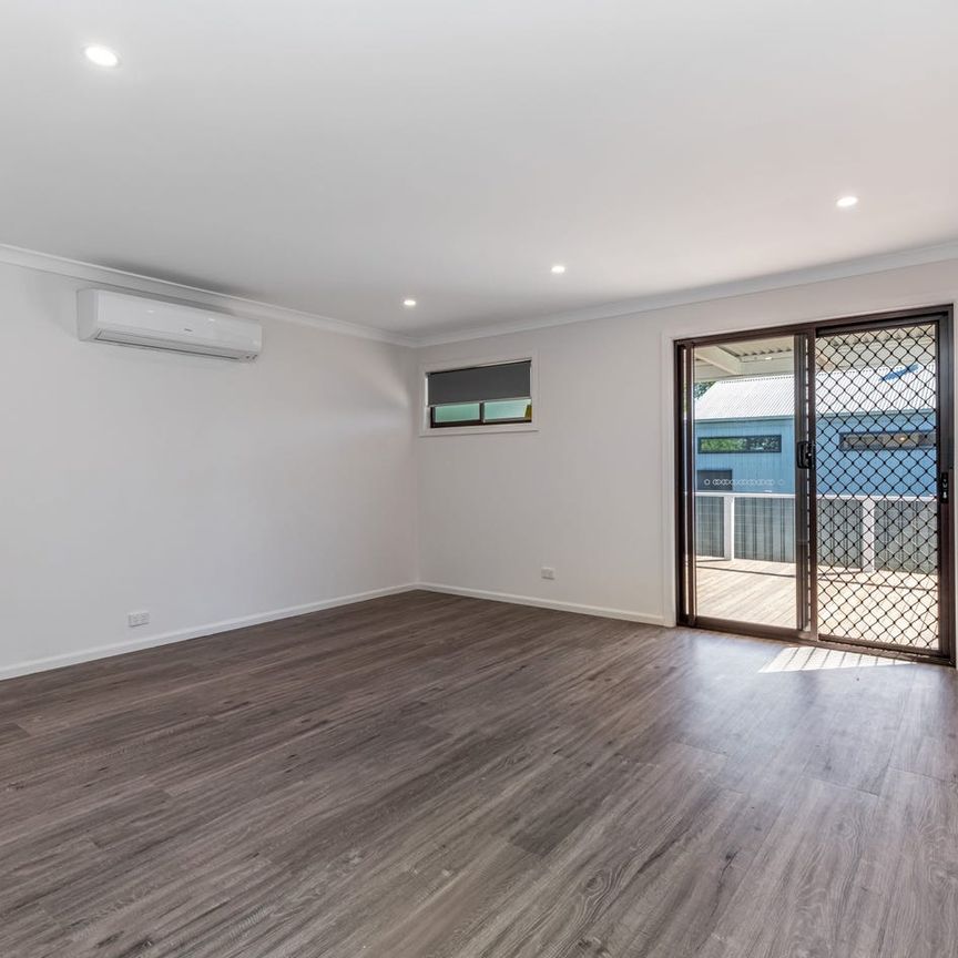 Charming Victorian Weatherboard, Fully Restored and Renovated - Photo 1