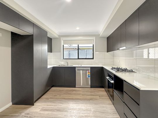 Brand New Four-Bedroom Home in Popular Southlakes Estate - Photo 1