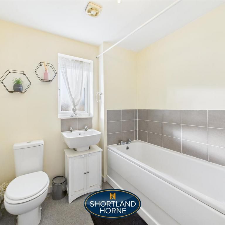 3 bedroom detached house to rent - Photo 1