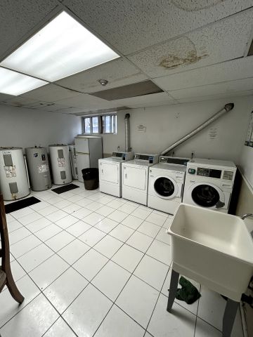 For Lease - 312 Douglas Avenue Unit# 104, Toronto, Ontario - Photo 3