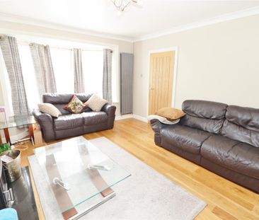 Beethoven Road, Elstree, - Photo 1