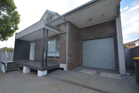 Home For Rent - Photo 3