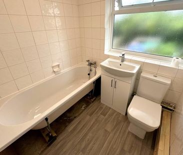 Beech Grove, Addlestone, Surrey, KT15 - Photo 3