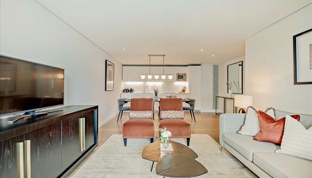 Stunning Three-Bedroom Apartment in Paddington, London W2 - Photo 2