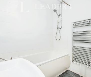 3 bedroom house to rent Webster Avenue, Kenilworth, Warwickshire, CV8 - Photo 5