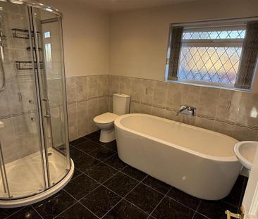 2 bedroom end of terrace house to rent - Photo 2