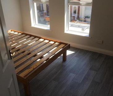 12 Crystal Street, Belfast, BT5 5BS - Photo 3