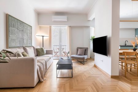 Chic & Spacious 3BR Apartment at National Museum - Photo 3