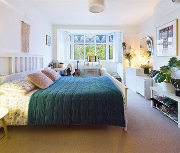 4 bedroom semi-detached house to rent - Photo 5