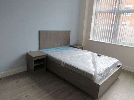 Winckley Square, Flat, PRESTON, Lancashire PR1 3JQ - Photo 2