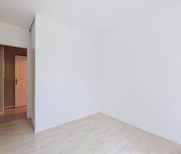 Appartement 3 pièces - Combs-la-Ville - 957.61 € - Photo 4