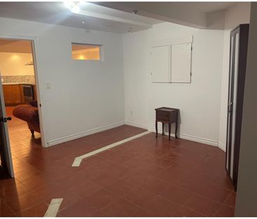 For Lease - 180 Estate Garden Drive, Richmond Hill, Ontario - Photo 5