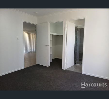 1 Blarney Drive, Eli Waters, Qld 4655 - Photo 3