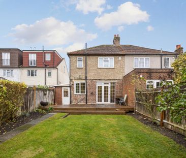 3 bedroom semi-detached house to rent - Photo 2