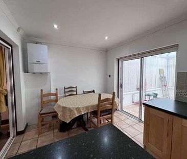 Victoria Road, Edmonton, N9 - Photo 4