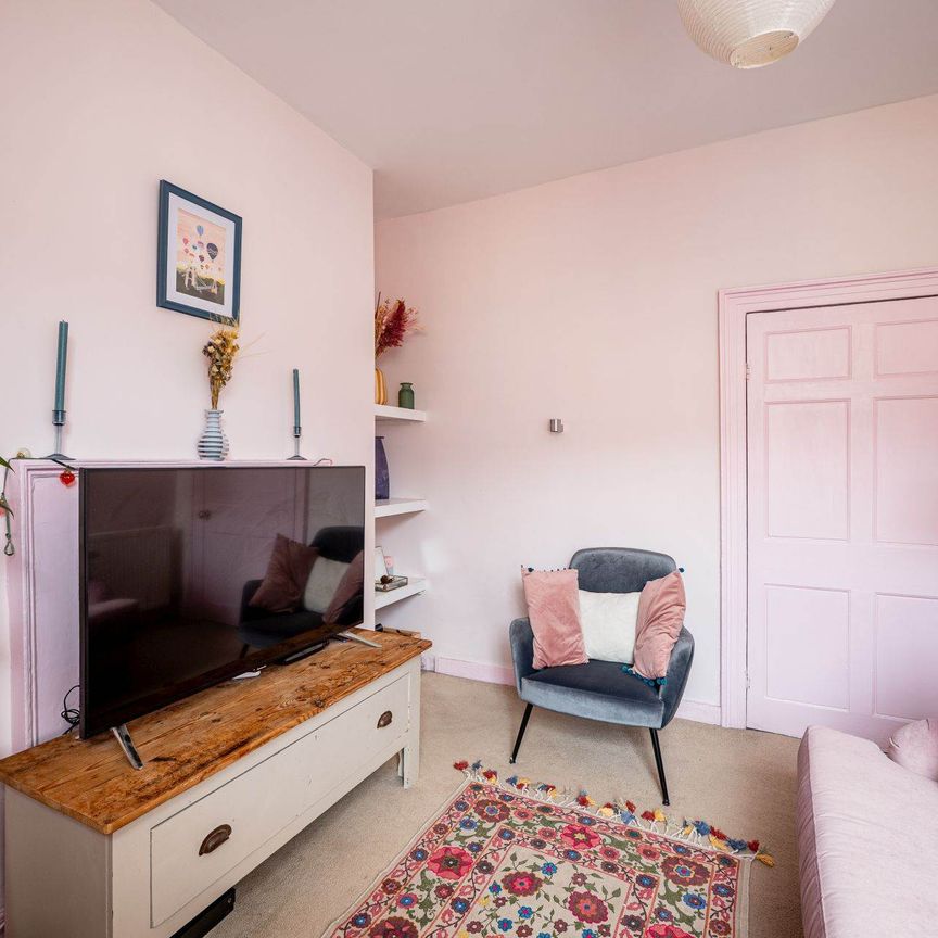 Walcot Buildings - Photo 1