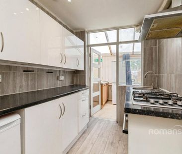 1 bedroom in a house share to rent - Photo 6