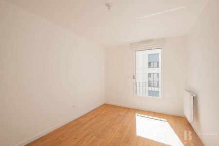 Rental Apartment Bordeaux Saint-Jean - Photo 3