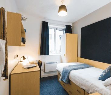 Ensuite Room - Photo 5