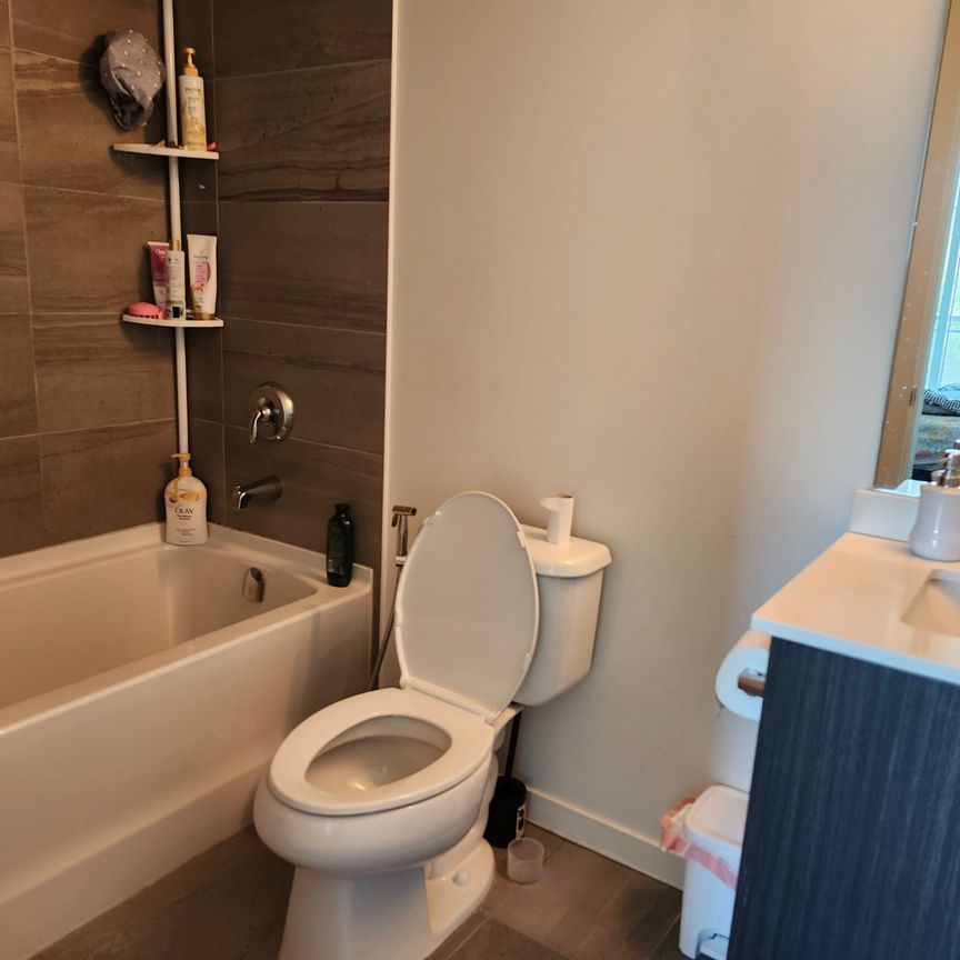 For Lease - 3237 Bayview Avenue Unit# 511, Toronto, Ontario - Photo 1