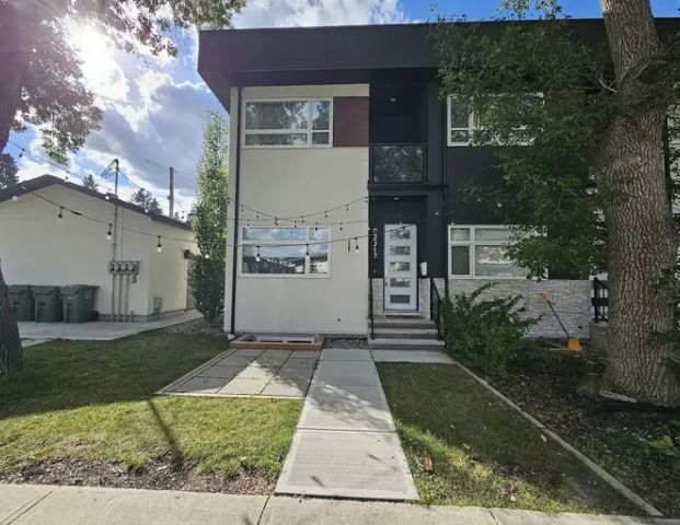 Modern 3 Bedroom Townhome | Sunlit Interiors | Luxury Finishes | 2317 1 Street Northwest, Calgary - Photo 1